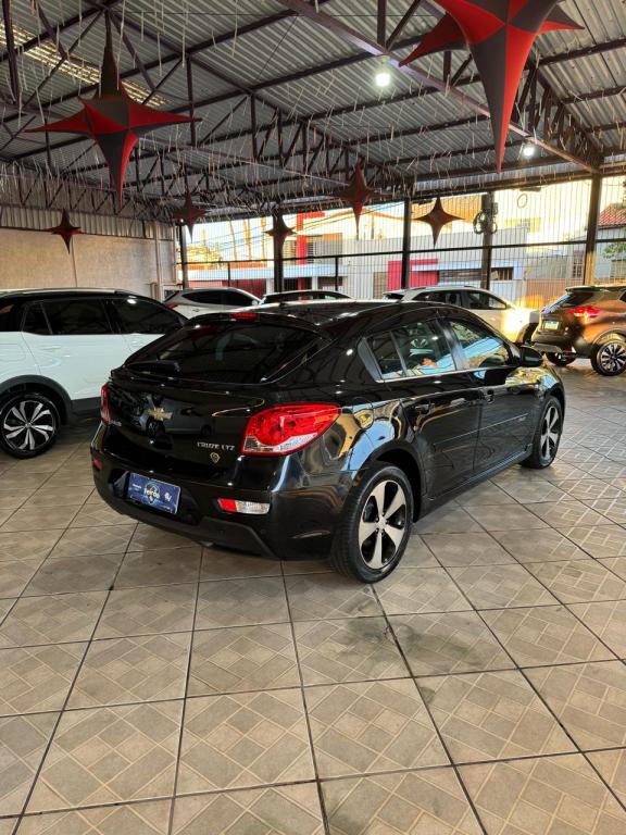 CHEVROLET Cruze Hatch - Foto