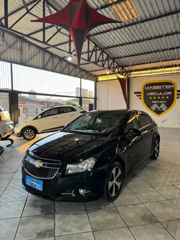 CHEVROLET Cruze Hatch - Foto