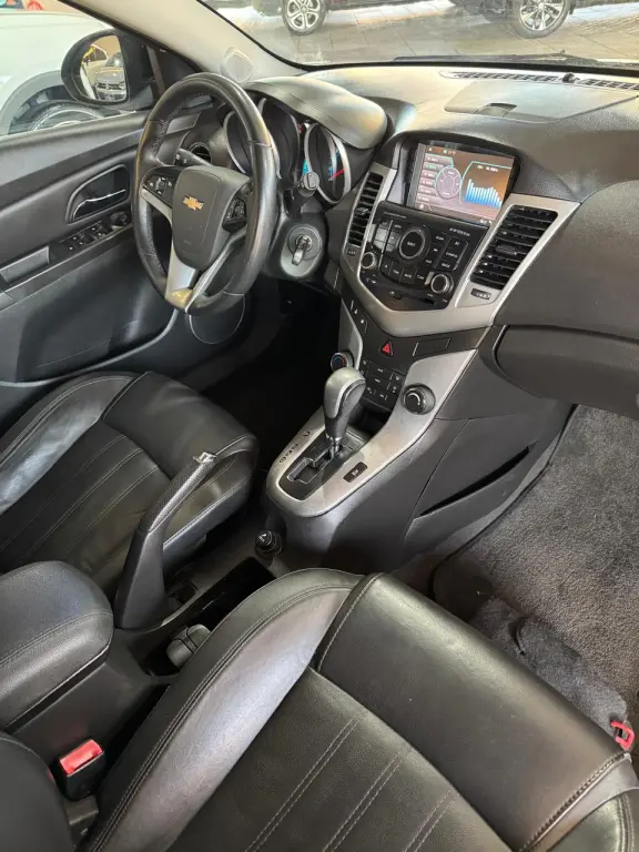 CHEVROLET Cruze Hatch - Foto