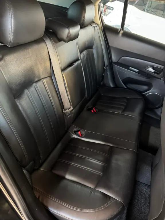 CHEVROLET Cruze Hatch - Foto