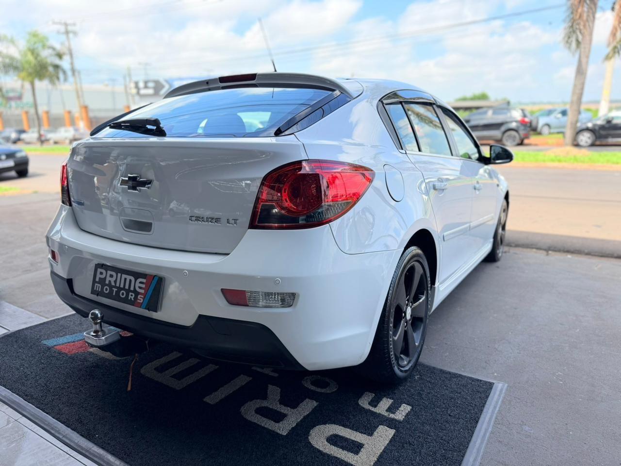 CHEVROLET Cruze Hatch - Foto