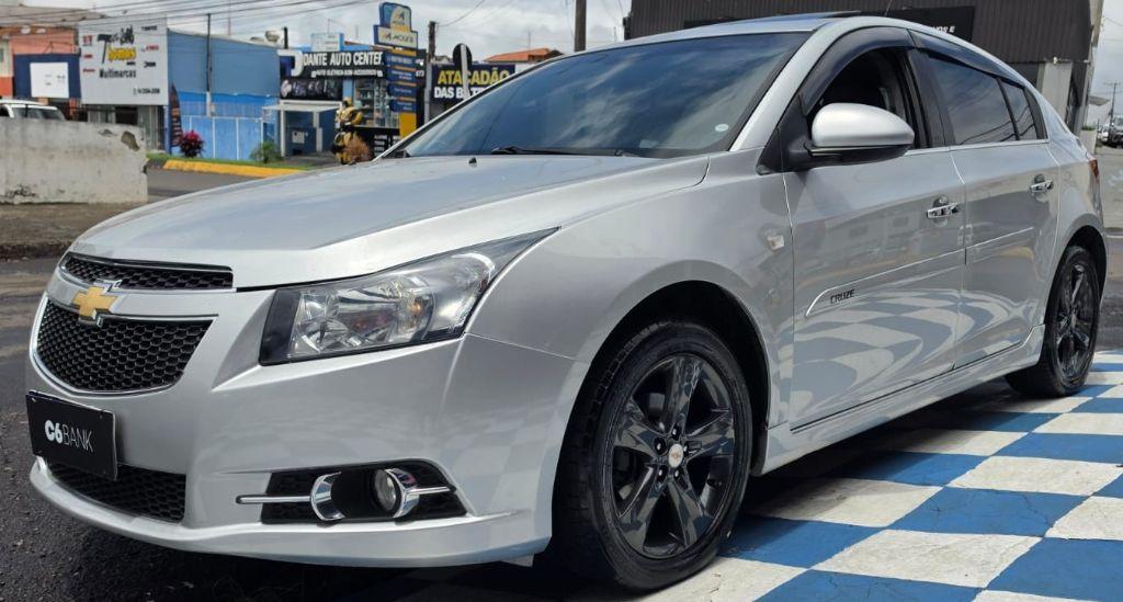 CHEVROLET Cruze Hatch - Foto