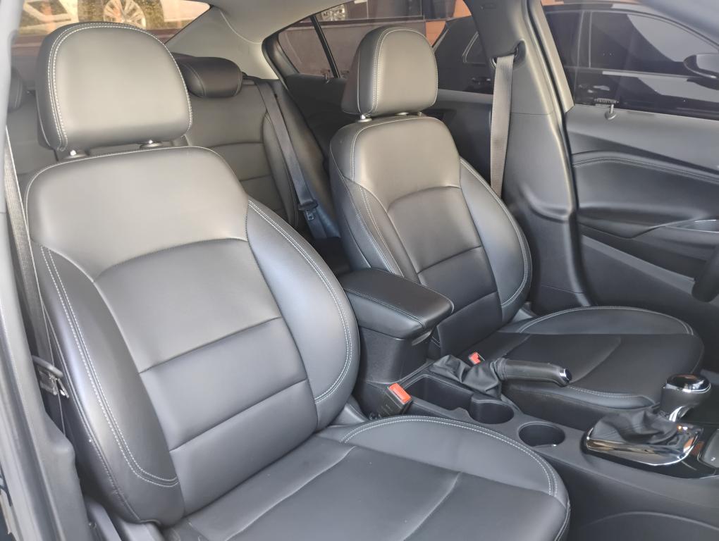 CHEVROLET Cruze Sedan - Foto