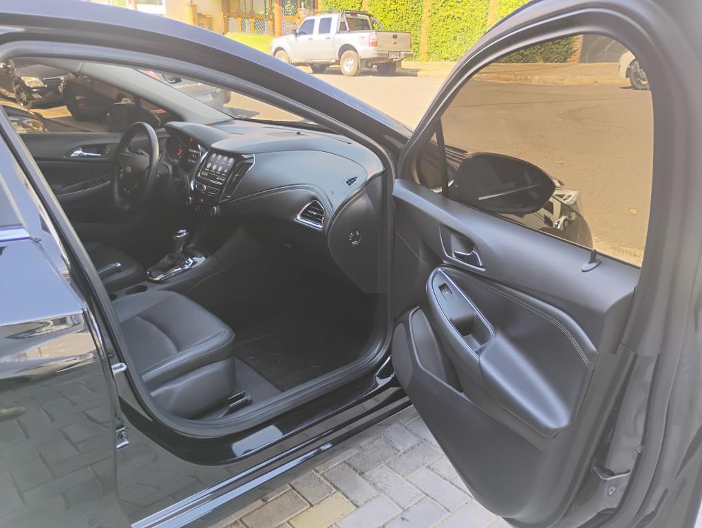 CHEVROLET Cruze Sedan - Foto