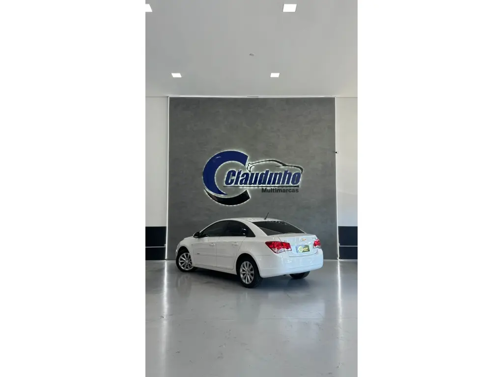 CHEVROLET Cruze Sedan - Foto