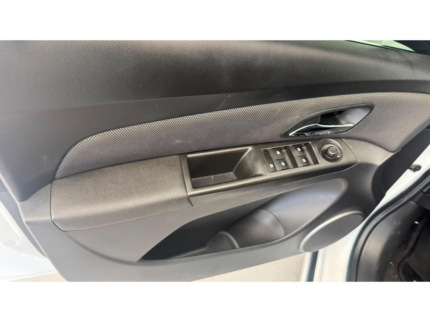 CHEVROLET Cruze Sedan - Foto