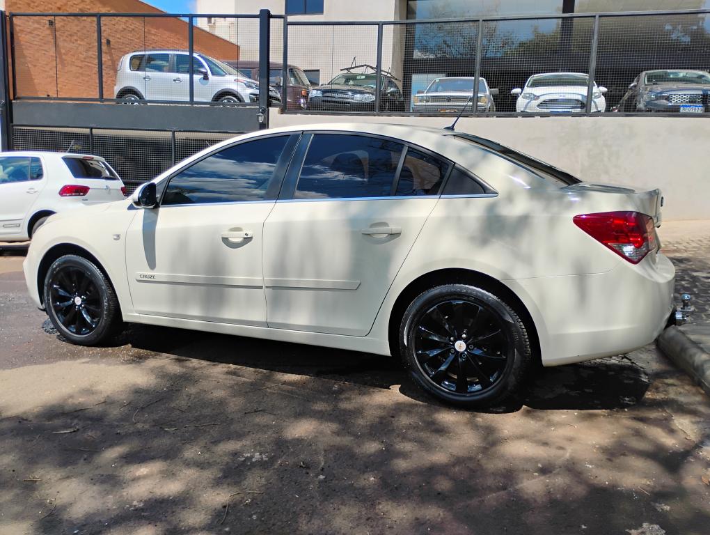 CHEVROLET Cruze Sedan - Foto