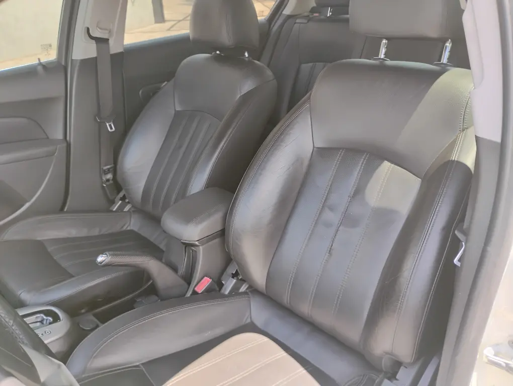 CHEVROLET Cruze Sedan - Foto