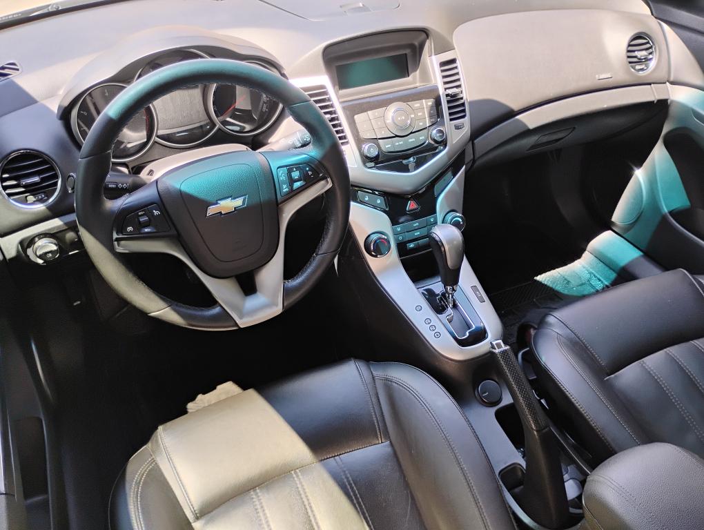 CHEVROLET Cruze Sedan - Foto
