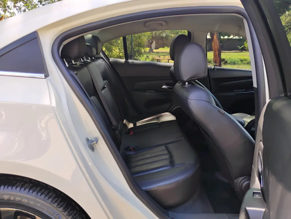 CHEVROLET Cruze Sedan - Foto