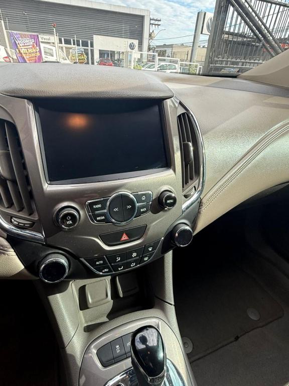 CHEVROLET Cruze Sedan - Foto