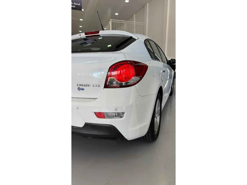 CHEVROLET Cruze Sedan - Foto