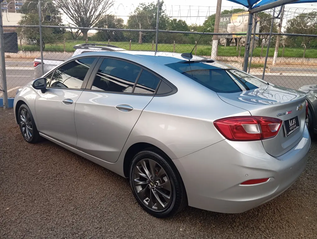 CHEVROLET Cruze Sedan - Foto