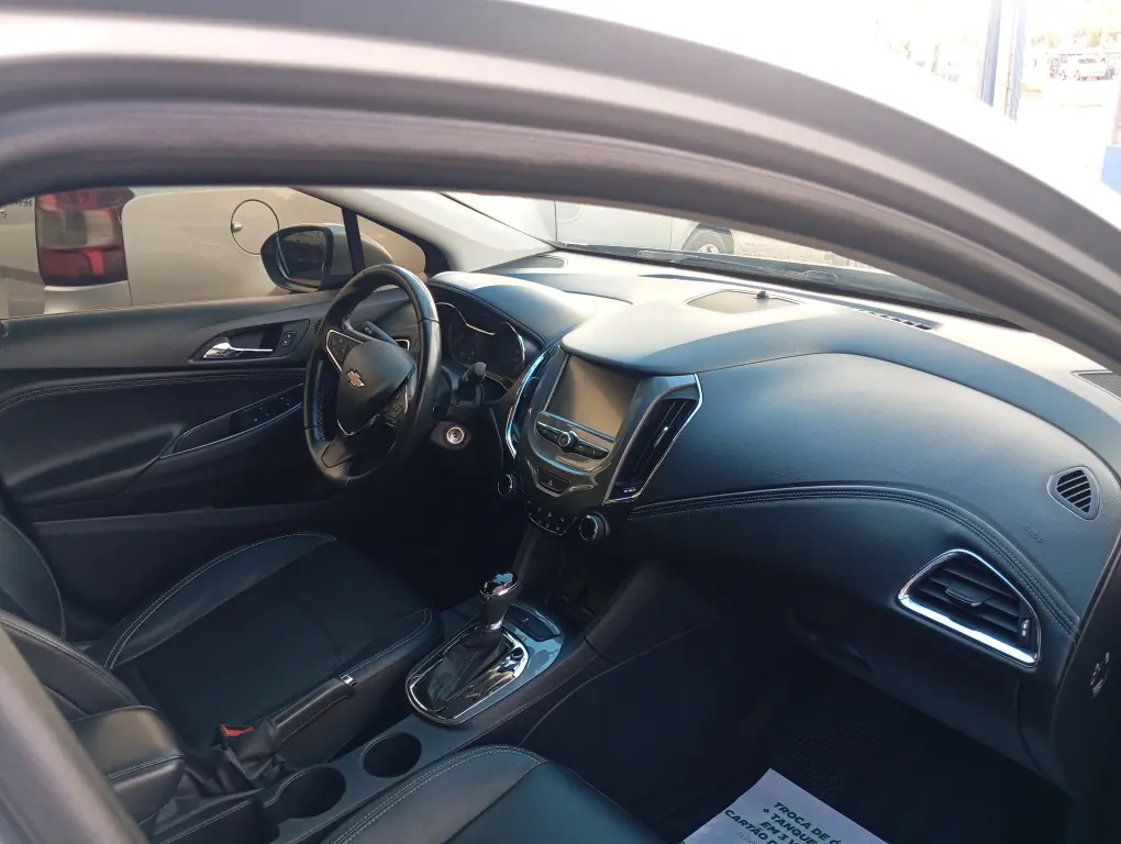 CHEVROLET Cruze Sedan - Foto