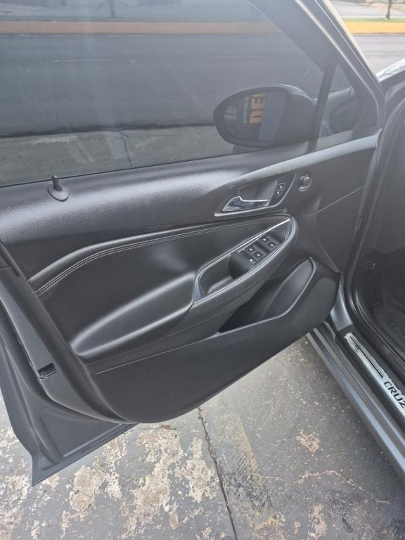 CHEVROLET Cruze Sedan - Foto