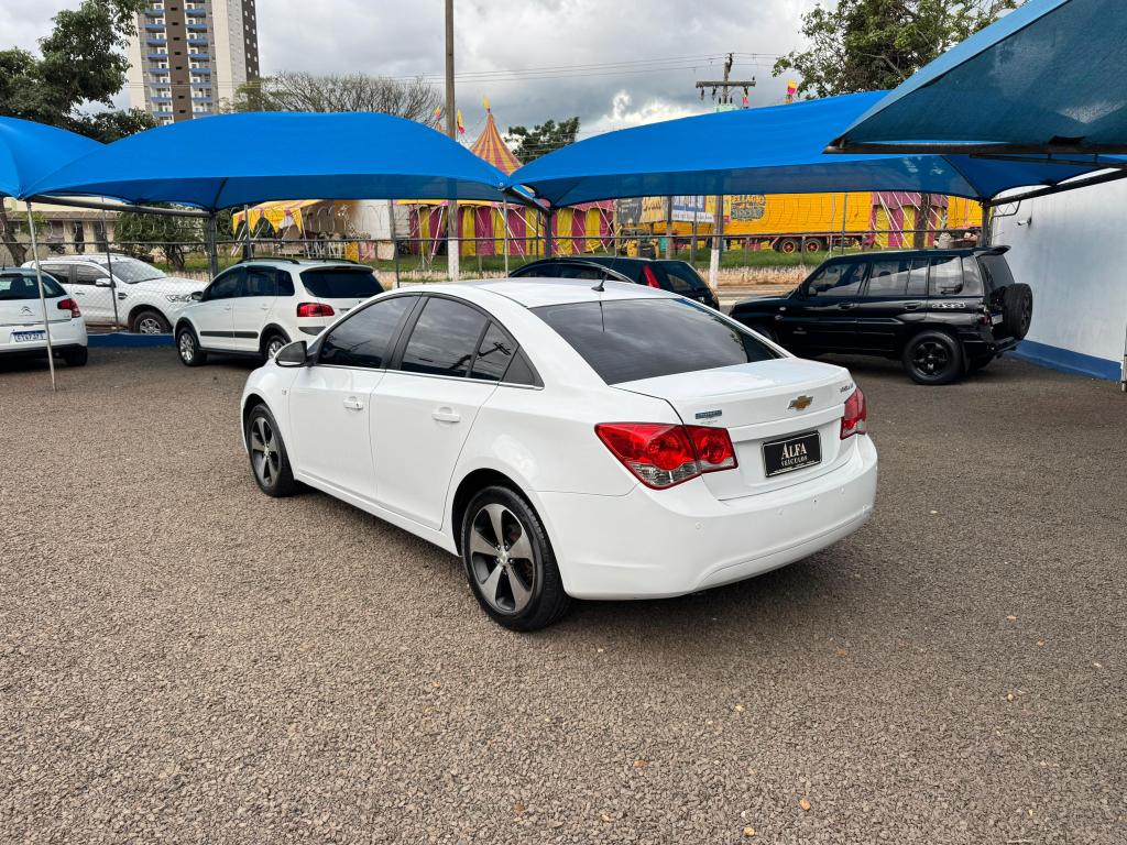 CHEVROLET Cruze Sedan - Foto