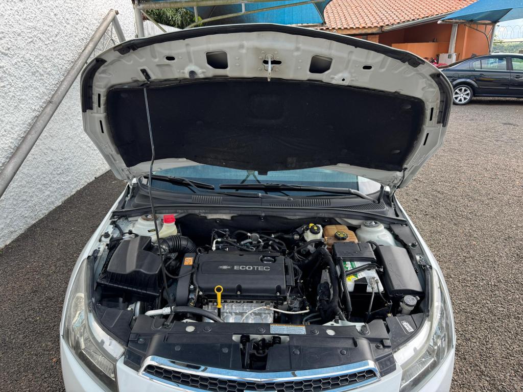 CHEVROLET Cruze Sedan - Foto