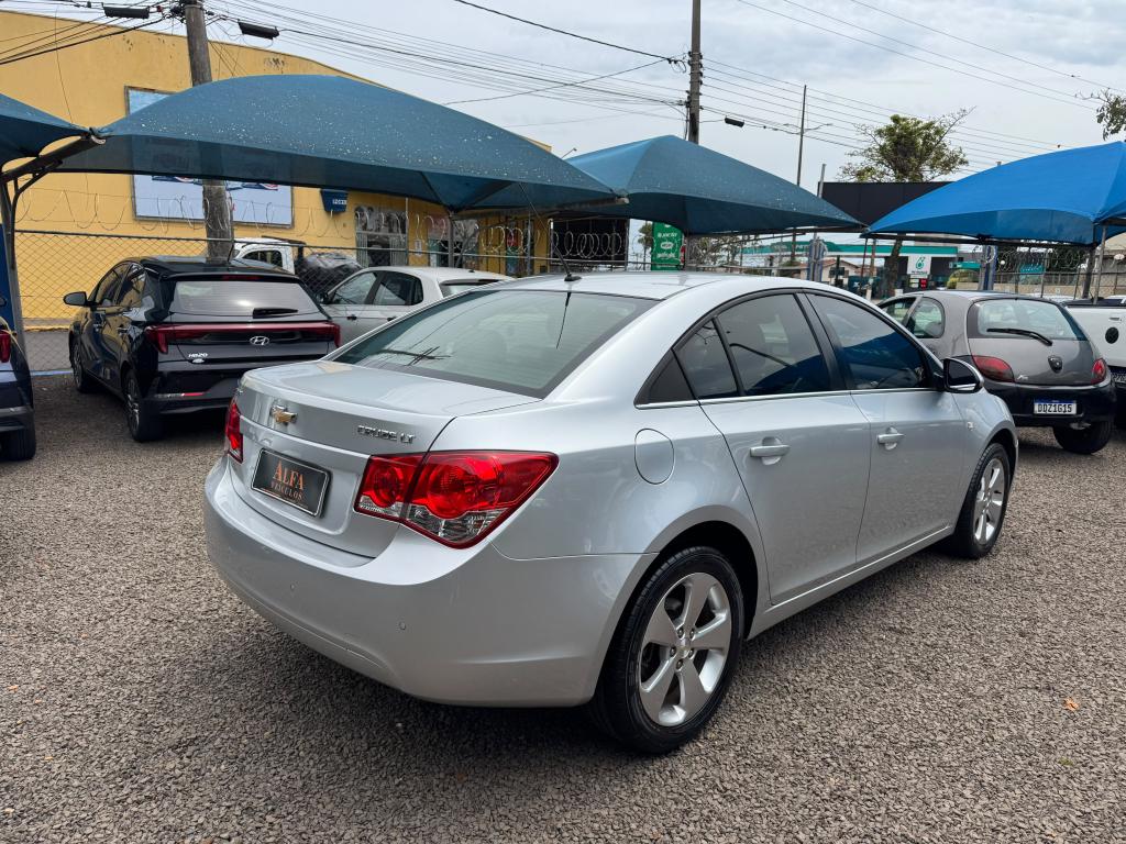 CHEVROLET Cruze Sedan - Foto
