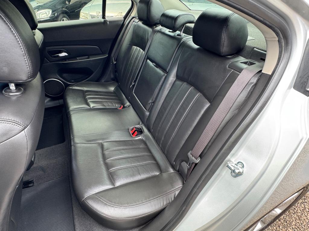 CHEVROLET Cruze Sedan - Foto