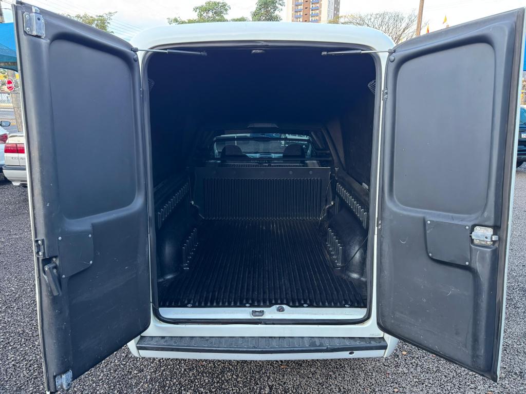 CHEVROLET Montana - Foto