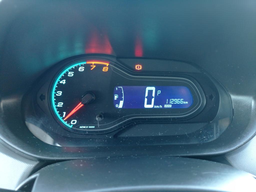 CHEVROLET Onix Hatch - Foto