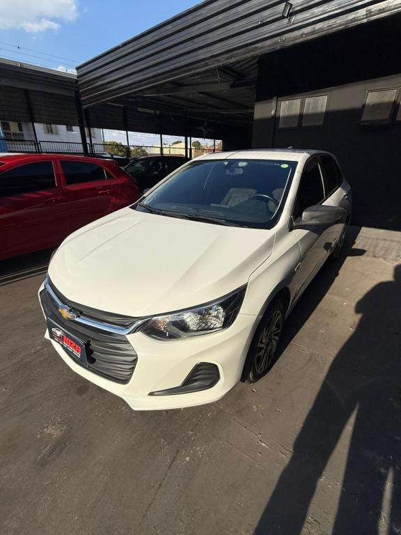 CHEVROLET Onix Hatch - Foto
