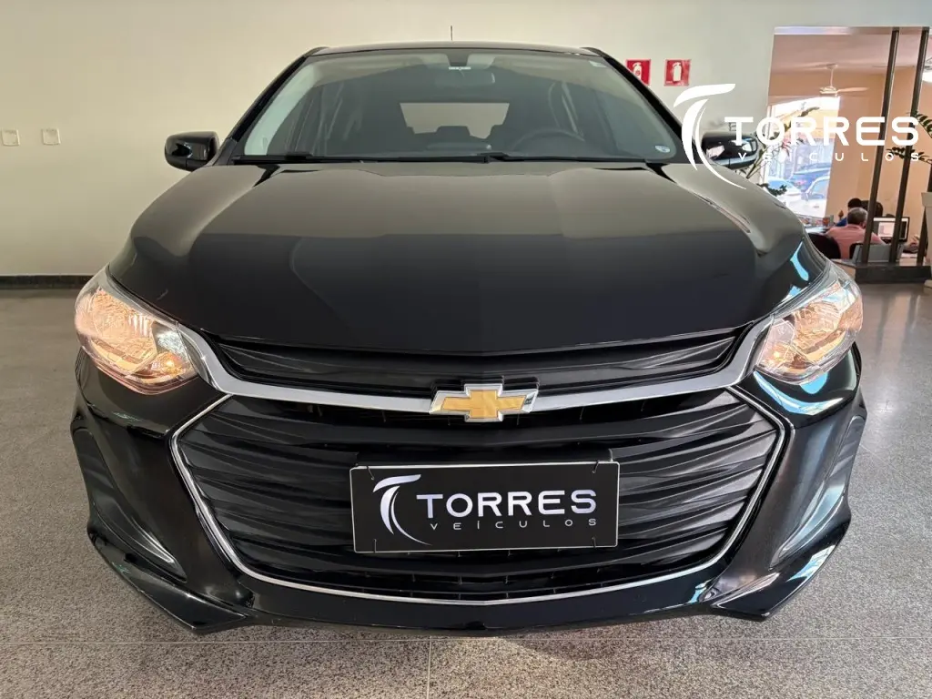 CHEVROLET Onix Hatch - Foto