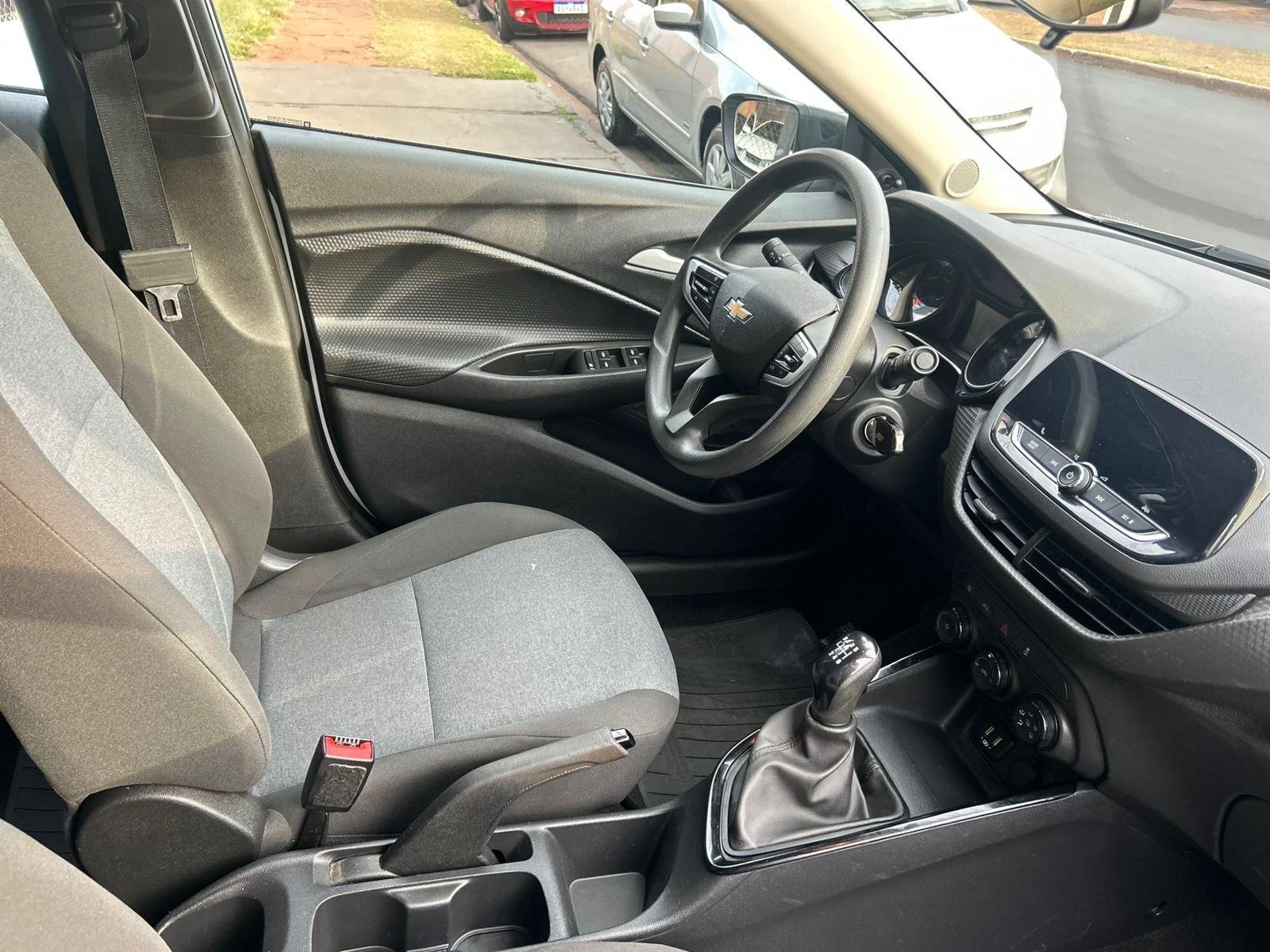 CHEVROLET Onix Hatch - Foto