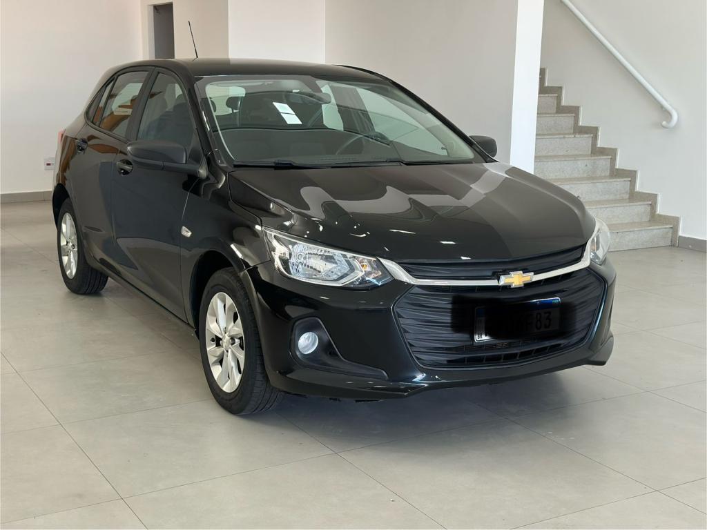 CHEVROLET Onix Hatch - Foto