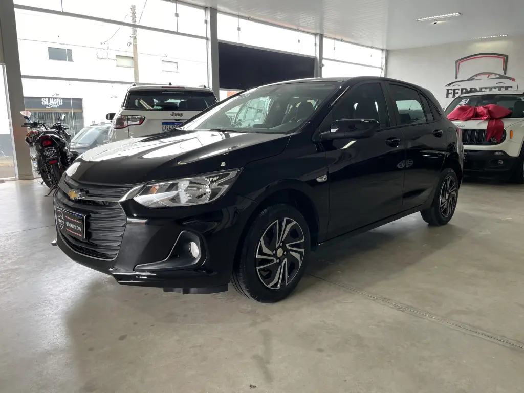 CHEVROLET Onix Hatch - Foto