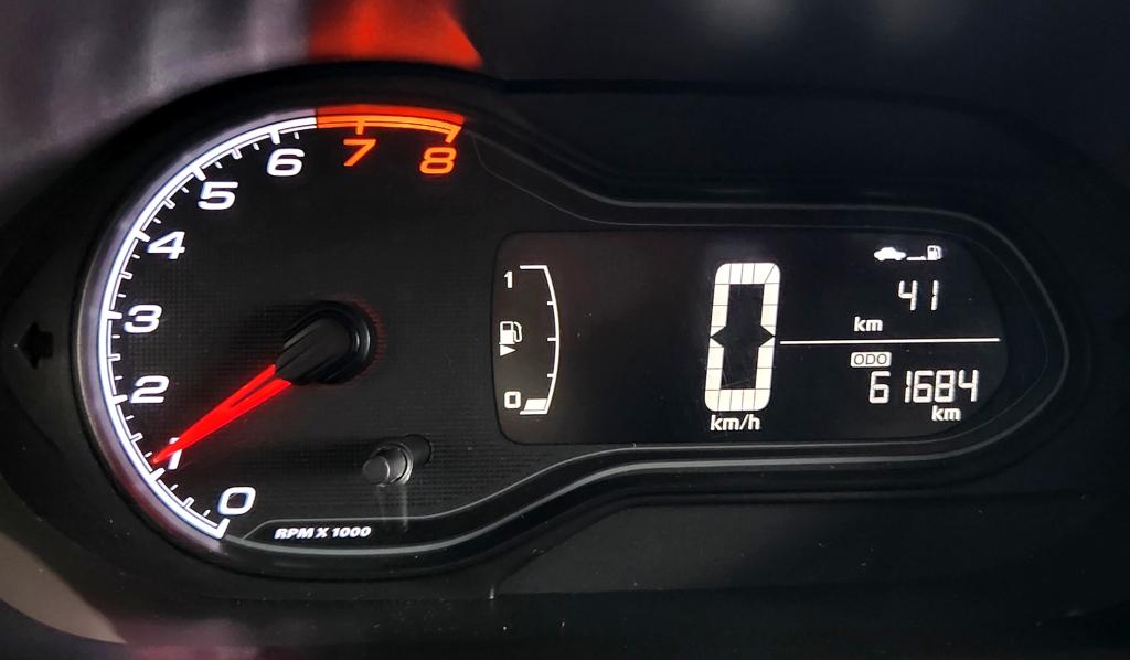 CHEVROLET Onix Hatch - Foto