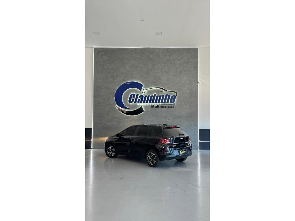 CHEVROLET Onix Hatch - Foto