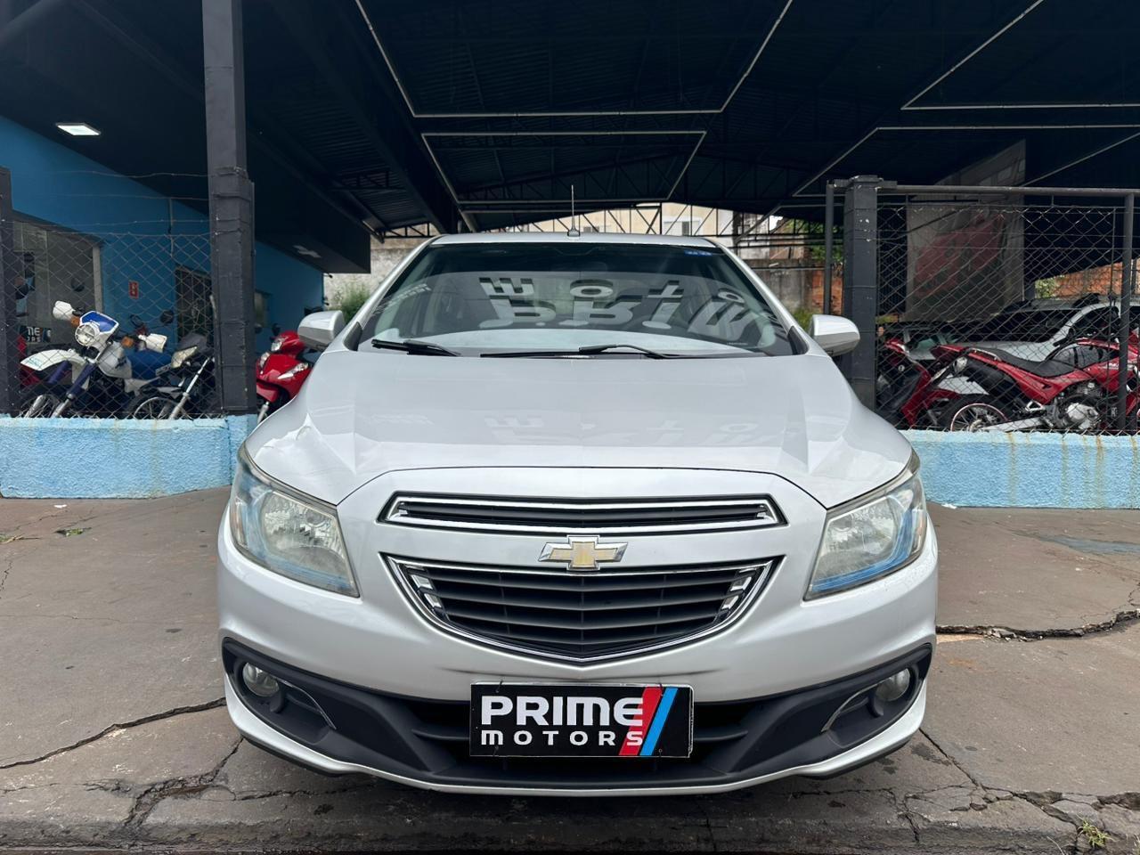 CHEVROLET Onix Hatch - Foto