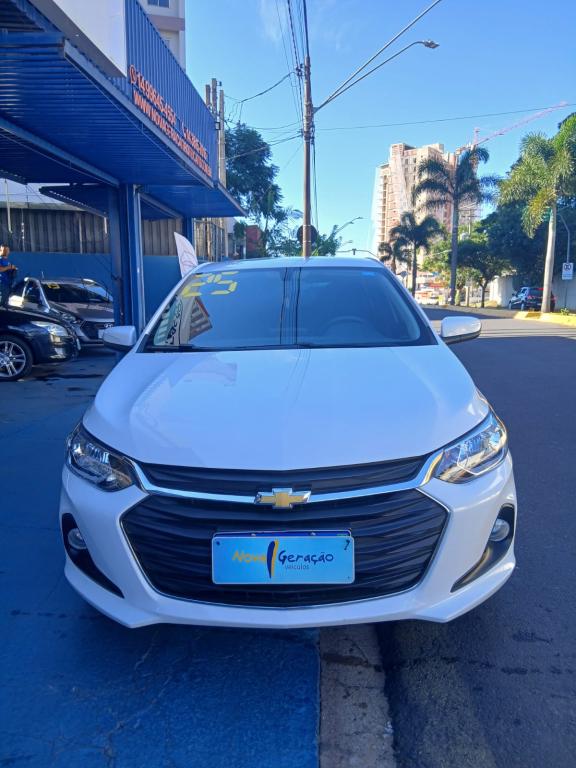 CHEVROLET Onix Hatch - Foto