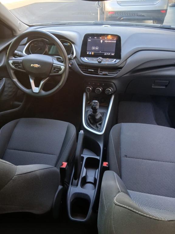 CHEVROLET Onix Hatch - Foto