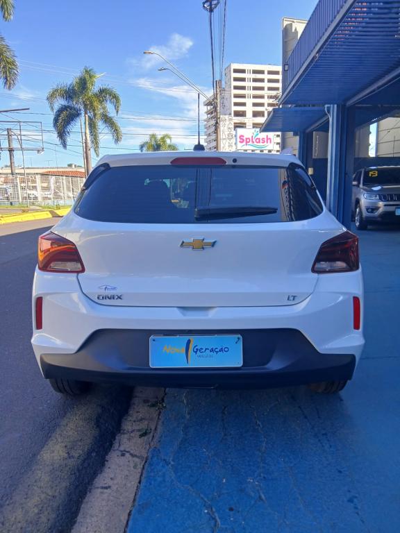 CHEVROLET Onix Hatch - Foto