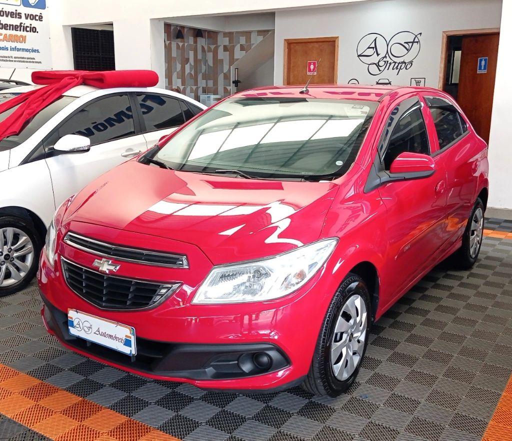 CHEVROLET Onix Hatch - Foto