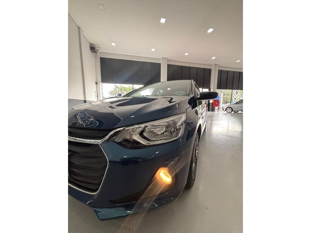 CHEVROLET Onix Hatch - Foto