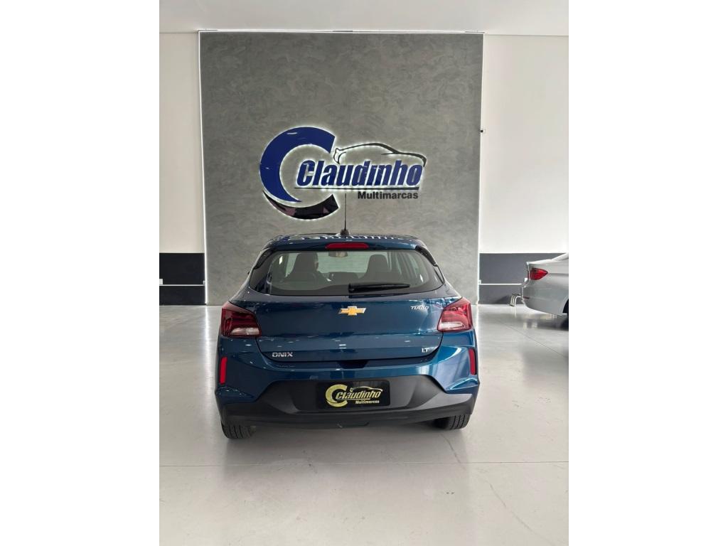 CHEVROLET Onix Hatch - Foto