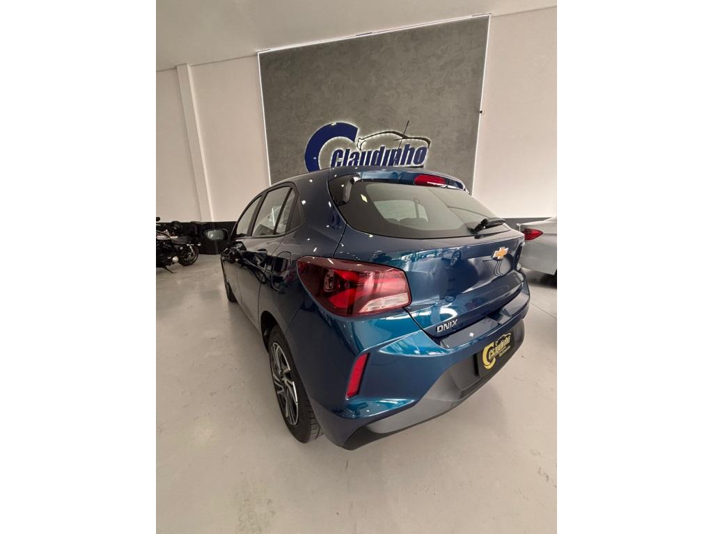 CHEVROLET Onix Hatch - Foto