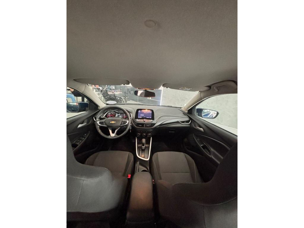 CHEVROLET Onix Hatch - Foto