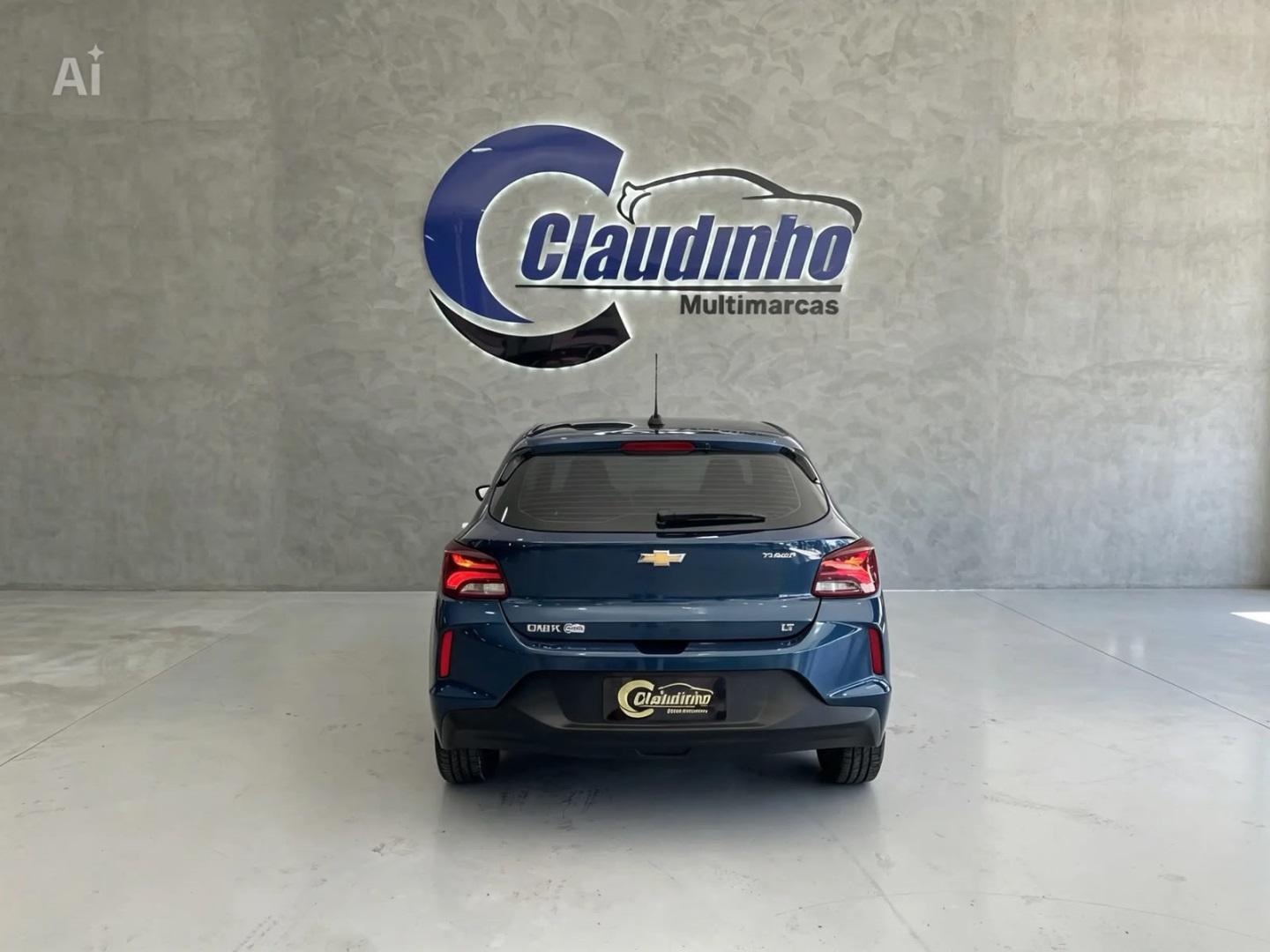 CHEVROLET Onix Hatch - Foto