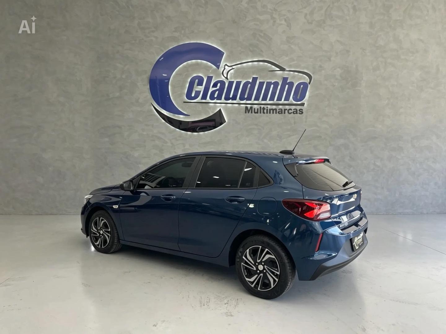 CHEVROLET Onix Hatch - Foto