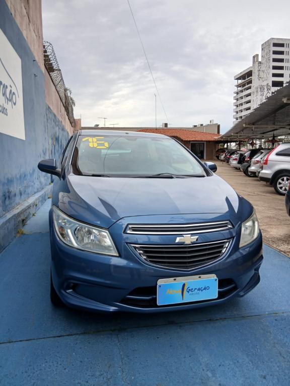 CHEVROLET Onix Hatch - Foto