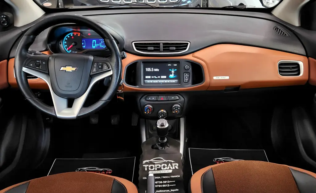 CHEVROLET Onix Hatch - Foto