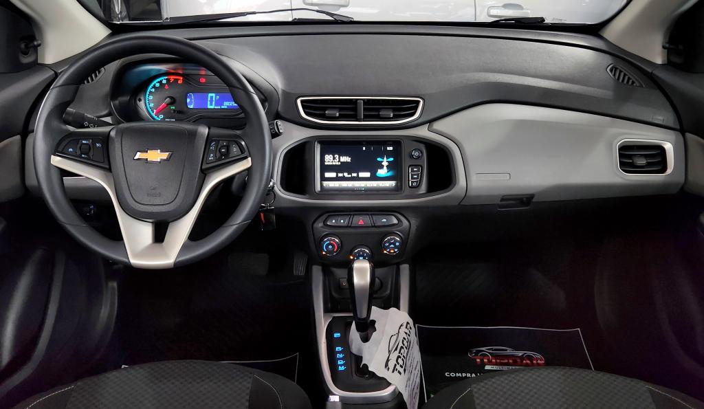 CHEVROLET Onix Hatch - Foto