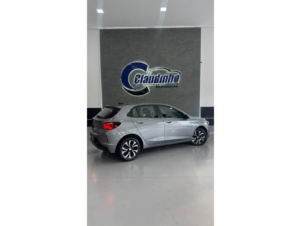 CHEVROLET Onix Hatch - Foto