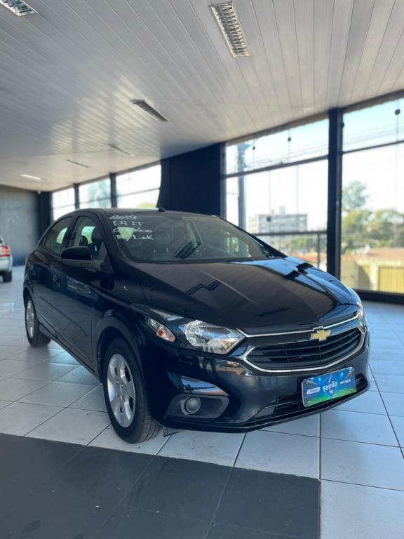 CHEVROLET Onix Hatch - Foto
