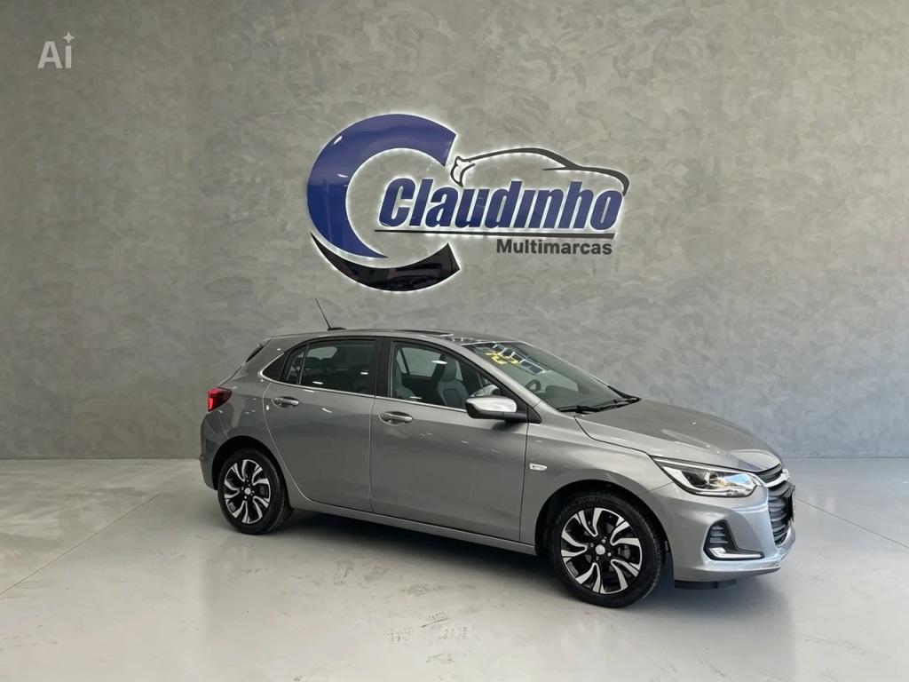 CHEVROLET Onix Hatch - Foto