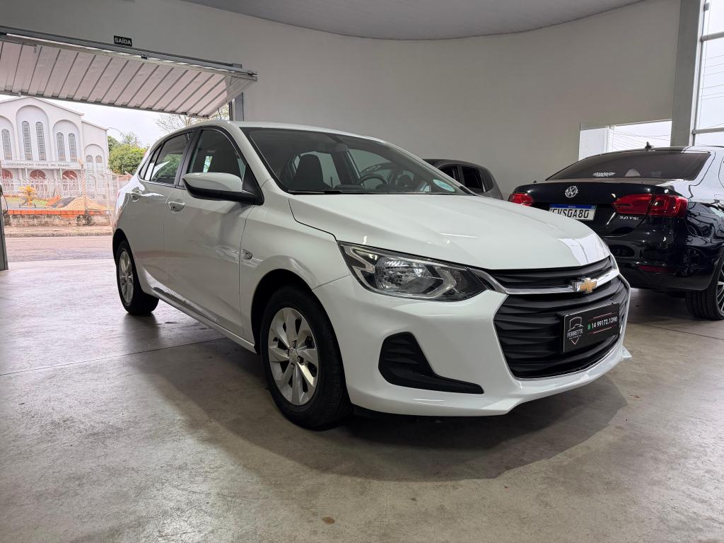 CHEVROLET Onix Hatch - Foto